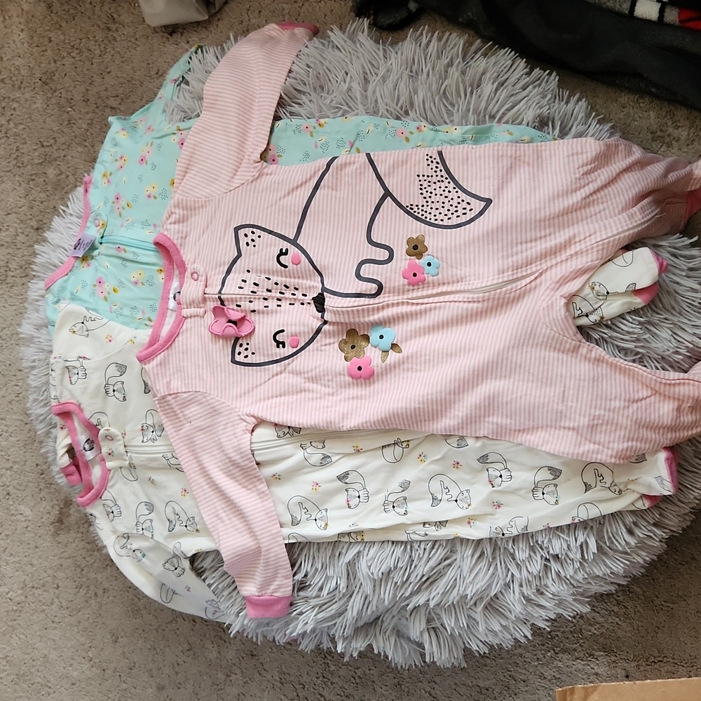 Gerber footie onsies set of 3